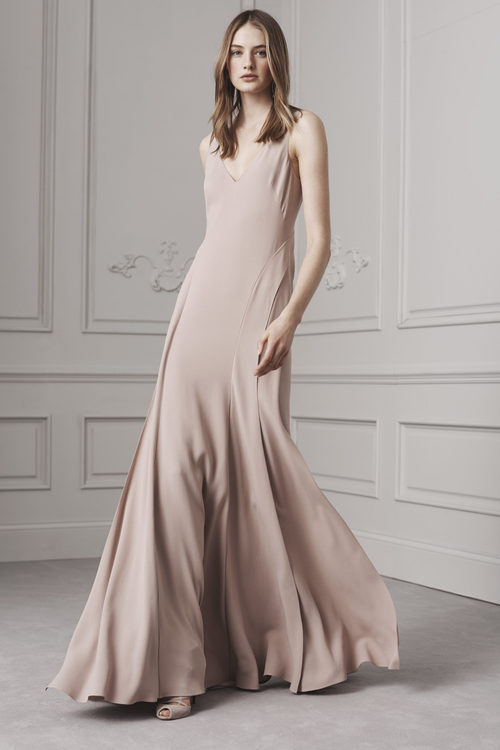Vestido largo en rosa palo estilo lencero de Ralph Lauren para la colección Pre-Fall 2016
