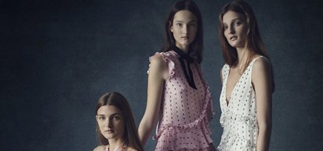 Vestidos vaporosos con topos de la colección Pre-Fall 2016 de Erdem
