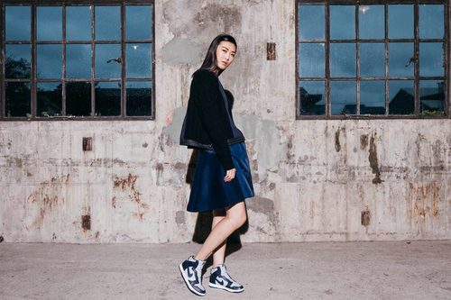 Falda con vuelo azul de la colaboración 'NikeLab x Sacai' para 2016