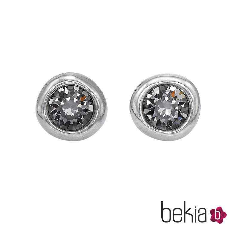 Pendientes redondos con brillante negro de la colección 'The Darker Side' de Uno de 50