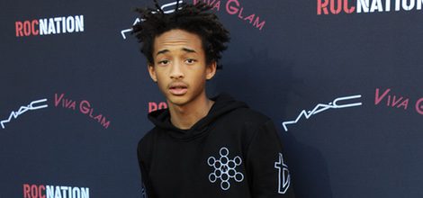 Jaden Smith con un look total black en la previa a la entrega de los Premios Grammy 2014
