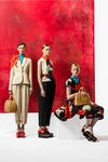 Modelos con diseños florales para la temporada Pre-Fall 2016 de Del Pozo