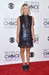 Kaley Cuoco con un vestido de Manning Cartell en los People's Choice Awards 2016