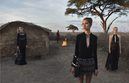 Vestidos en negro con detalles de colores incrustados para Valentino