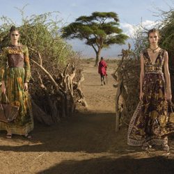 Vestidos largos con estampados vegetales en verde y marrón de Valentino