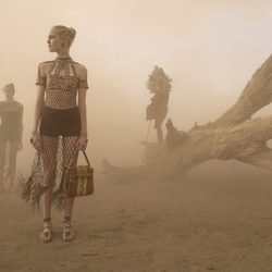 Vestido largo de rejilla marrón de Valentino