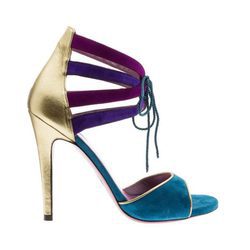 Sandalias de colores con cordel atado al tobillo de Úrsula Mascaró