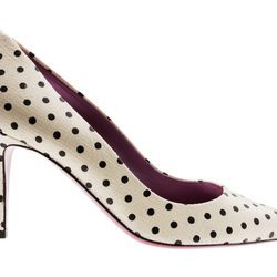 Stiletto con estampado de topos en blanco y negro de Úrsula Mascaró