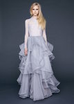 Vestido con encaje Chantilly y falda alta de gasa de Reem-Acra