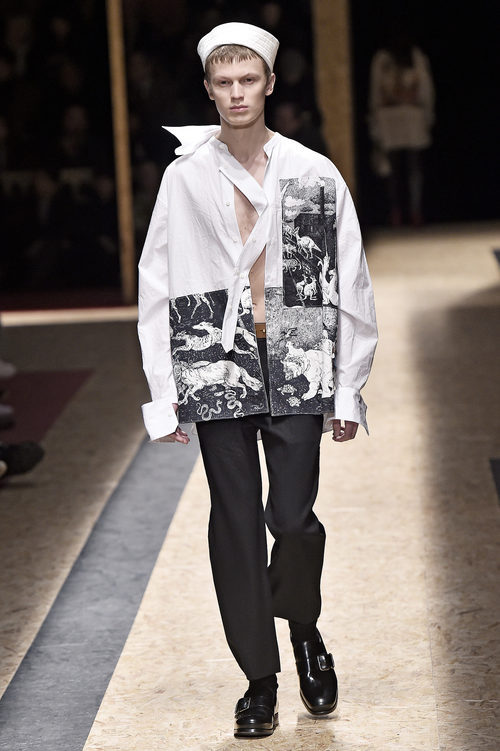 Camisa de estilo kimono blanca con estampado fantasía para Prada