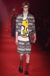 Conjunto con estampado geométrico y camiseta con dibujo Woodstock (Emilio) para Gucci