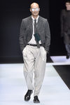 Traje sastre en dualidad de color en gris para Armani