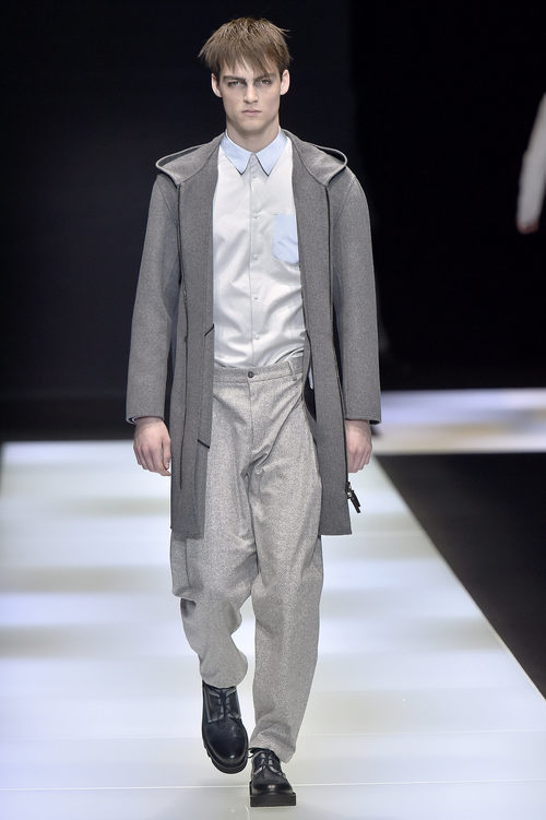 Abrigo largo liso y camisa para Armani