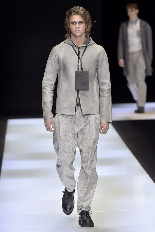Chaqueta de ante gris con bolsito colgando para Armani