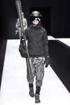 Estilo esquí con sudadera térmica y pantalones anchos estampados para Armani