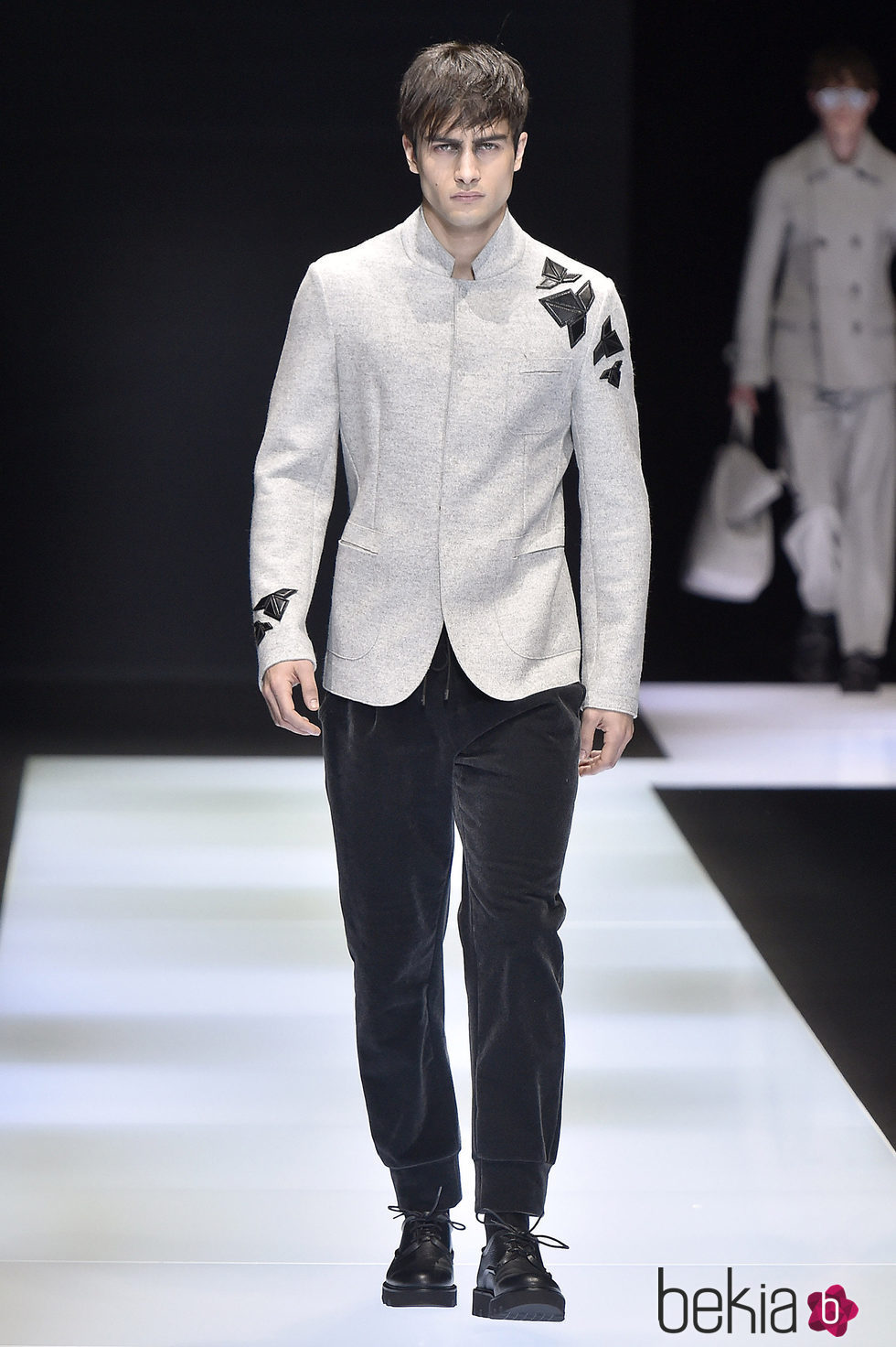 Chaqueta de algodón recta clara con detalle negro en hombro y manga para Armani