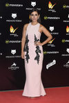 Inma Cuesta con un diseño largo rosa cuarzo en los Premios Feroz 2016