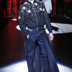 Chaqueta bomber con detalles florales y falda sobre los pantalones para Dsquared2