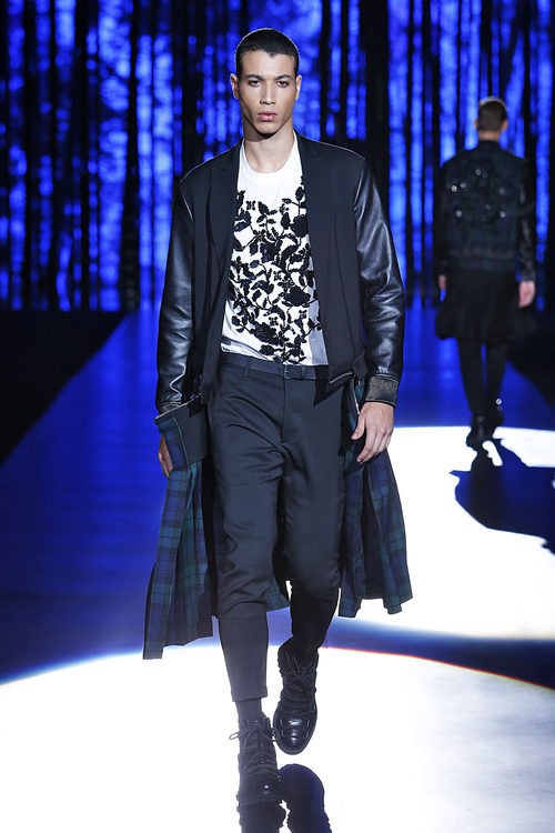 Abrigo estilo frac con mangas de cuero y jersey con estampado floral para Dsquared2