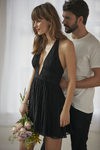 Vestido midi negro de encaje de Free People para San Valentín