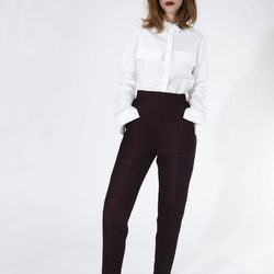 Camisa blanca y pantalones ajustados negros de 2nd LAB by 2nd Skin para primavera/verano 2016