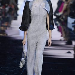 Mono largo brilli brilli gris de Armani en la Semana de la Moda de Alta Costura de París primavera/verano 2016