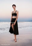 Saskia de Brauw con sujetador deportivo de tirantes cruzados de Calvin Klein para la colección primavera/verano 2016