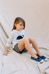 Jersey con dibujo de ballena estampada y pantalones cortos de Nice Things Mini