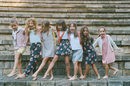 Conjuntos blancos y azul marino con estampados florales de Nice Things Mini