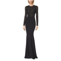 Vestido con cuerpo de encaje y manga larga con falda lisa de Michael Kors