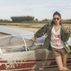 Lucía Rivera Romero con una chaqueta militar de la primavera/verano 2016 de Highly Preppy