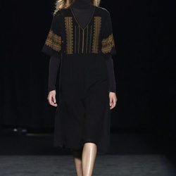 Vestido de punto de jacquards de la colección otoño/invierno 2016/2017 de Sita Murt en 080 Barcelona Fashion