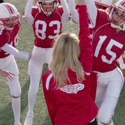 Los ángeles de Victoria's Secret con el uniforme 'The Devils' para la Super Bowl 2016