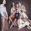 Conjuntos con los colores de la bandera de los Estados Unidos de Marc Jacobs