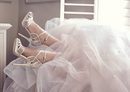 Modelo Fayme con diseño de encaje con tiras de Jimmy Choo
