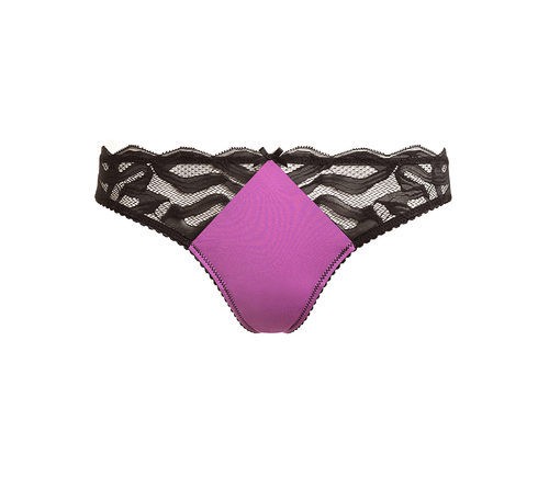 Braguita con encajes en negro y un toque lila de la nueva colección ONE LOVE para San Valentín 2016 de Yamamay