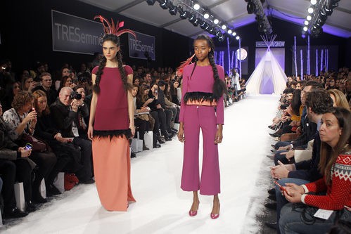 Conjuntos en rosa y naranja en el desfile de David Christian en la Madrid Fashion Show 2016