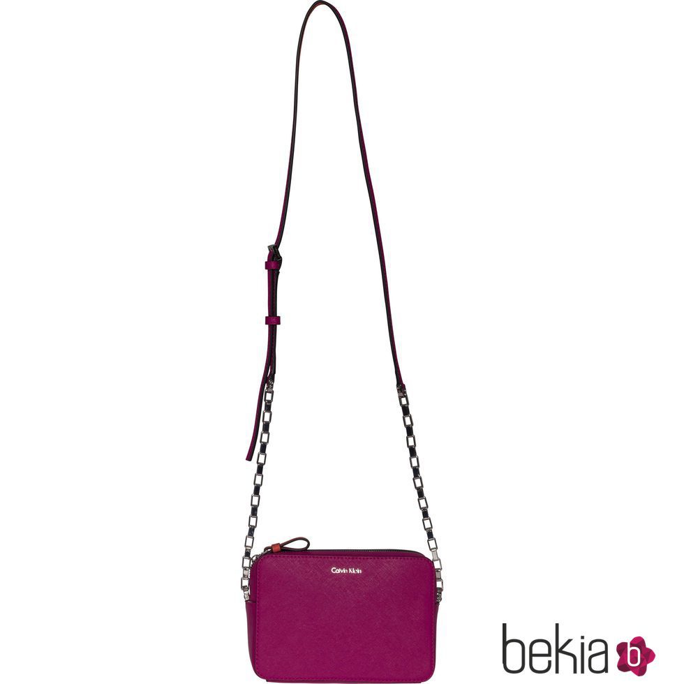Bolso pequeño magenta de Calvin Klein para primavera/verano 2016