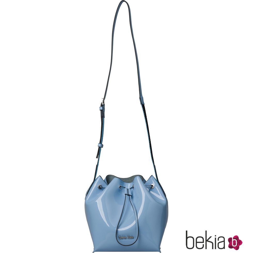 Bolso pequeño saco azul de Calvin Klein para primavera/verano 2016