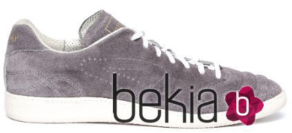 Zapatilla deportiva ante gris de la colección 'Replica Scatto 1972' de Replay