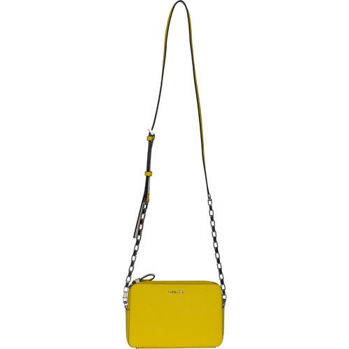 It bag amarillo de Clavin Klein para verano 2016