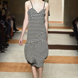 Vestido de cuadros de Victoria Beckham en la FW de Nueva York otoño/invierno 2016/2017