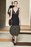 Vestido verde y negro de Victoria Beckham en la FW de Nueva York otoño/invierno 2016/2017