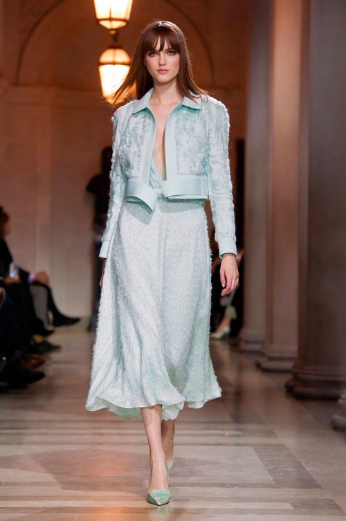 Conjunto serenity afelpado de Carolina Herrera en FW de Nueva York para otoño/invierno 2016/2017