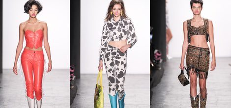Conjunto coral de cuero de Jeremy Scott en la FW de Nueva York para otoño/invierno 2016/2017