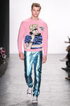 Jersey con dibujo pin up de Jeremy Scott en la FW de Nueva York para otoño/invierno 2016/2017