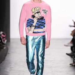 Jersey con dibujo pin up de Jeremy Scott en la FW de Nueva York para otoño/invierno 2016/2017