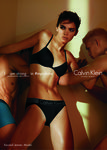 Kendall Jenney y dos modelos con conjunto sport de Calvin Klein para primavera/verano 2016