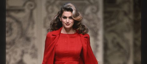 Cindy Crawford en el desfile de Chanel en la Paris Fashion Week Primavera/Verano 1993-1994