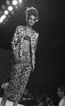 Cindy Crawford desfilando para Todd Oldham en 1995 en Nueva York